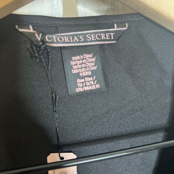 VICTORIA'S SECRET Women's Satin Robe Pajama Top Black NWT One Size Ruffle Sexy - Picture 11 of 12